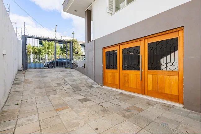 Imagem Casa para venda no bairro Vila Ipiranga em Porto Alegre