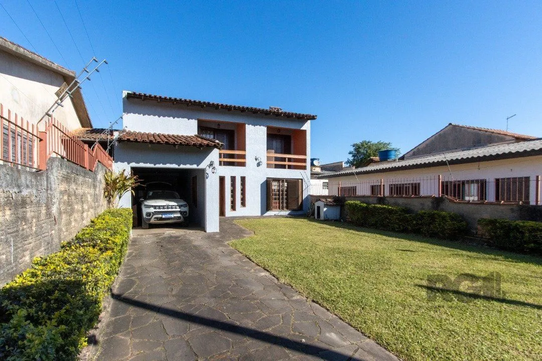 Imagem Casa para Venda - 300m², 3 dormitórios, sendo 1 suites, 4 vagas - Tristeza