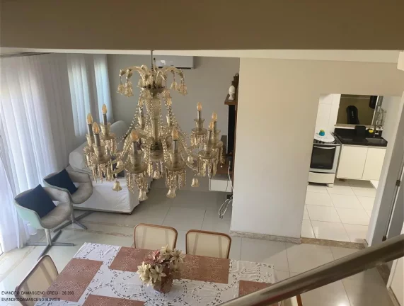 Imagem Casa de Luxo em Condomínio: 4 Quartos, 2 Suítes, 2 Salas, 2 Banheiros, 2 Vagas de Garagem em Buraquinho - Lauro de Freitas-BA.