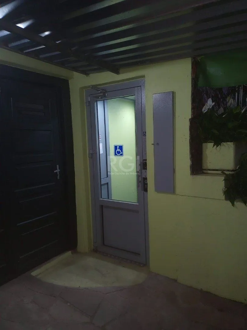 Imagem Casa para Venda - 220m², 3 dormitórios, sendo 1 suites, 1 vaga - Camaquã