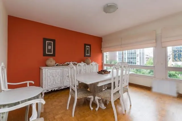 Imagem Apartamento 4 dorms à venda Rua Vinte e Quatro de Outubro, Moinhos de Vento - Porto Alegre