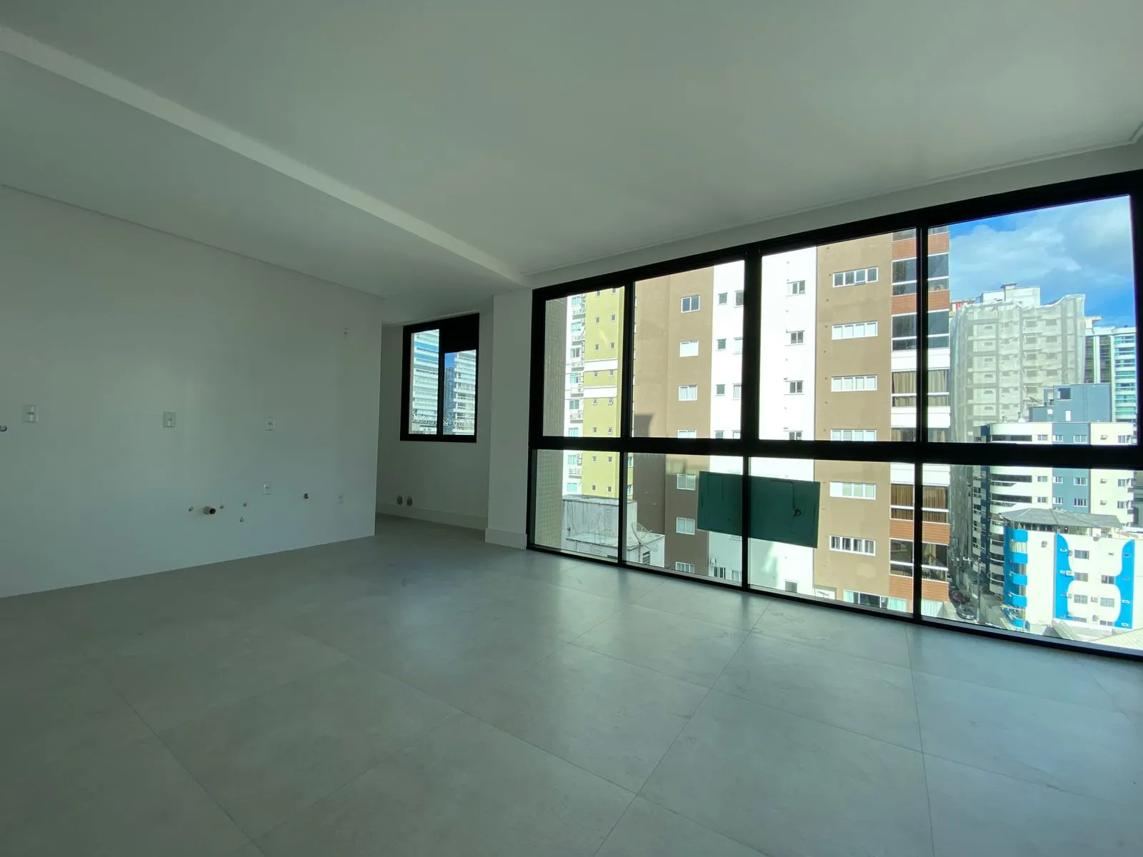 Imagem Apartamento com vista para o mar à venda com 131m2 por R$ 1.950.000,00