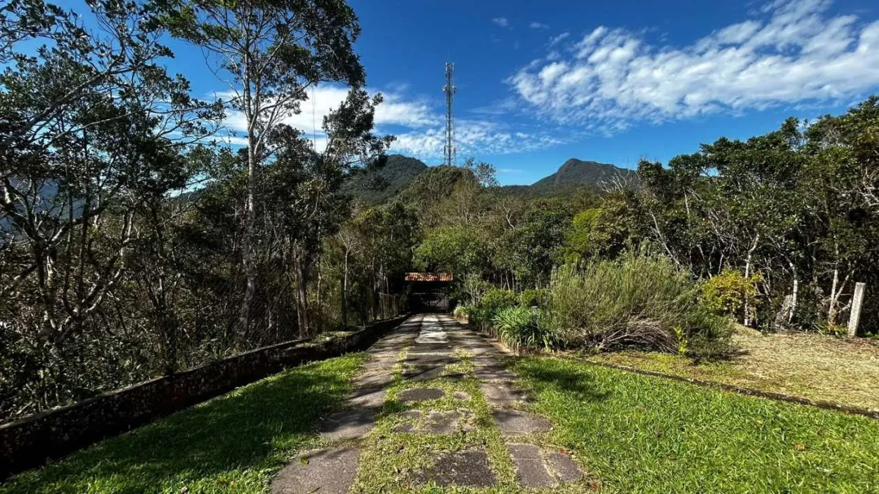 Imagem Casa para Venda em Petrópolis / RJ no bairro Fazenda Inglesa