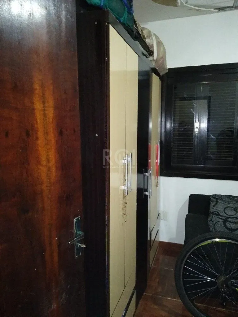 Imagem Casa para Venda - 265m², 5 dormitórios, sendo 2 suites, Floresta