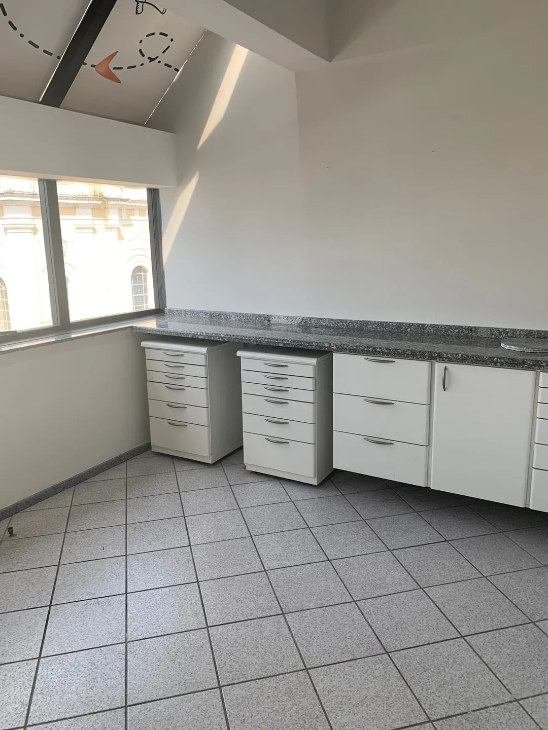Imagem Comercial à venda 40M², Centro, Pindamonhangaba - SP | Condomínio Edifício Antônio cozzi