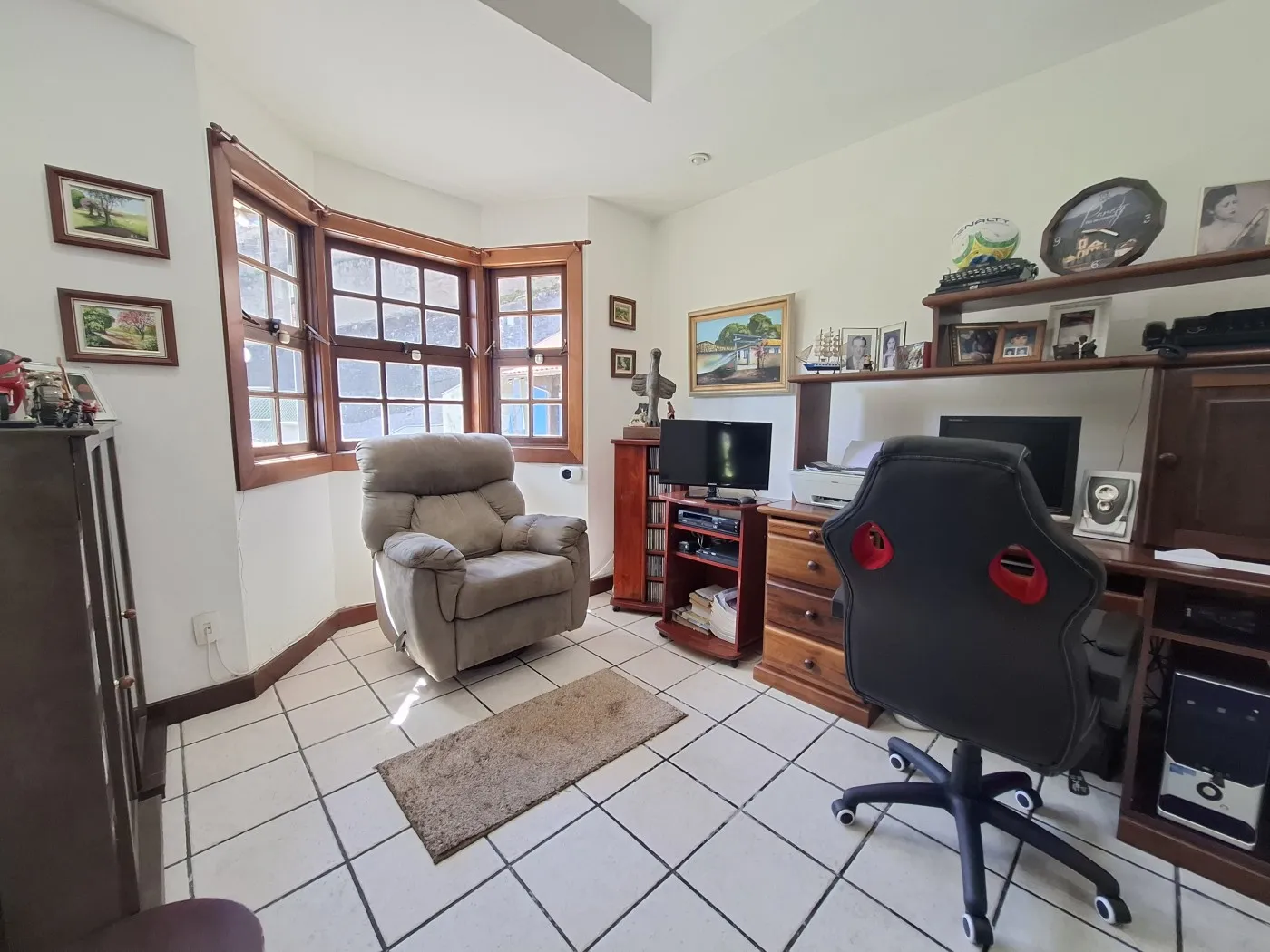 Imagem Casa para Venda em Teresópolis / RJ no bairro Araras