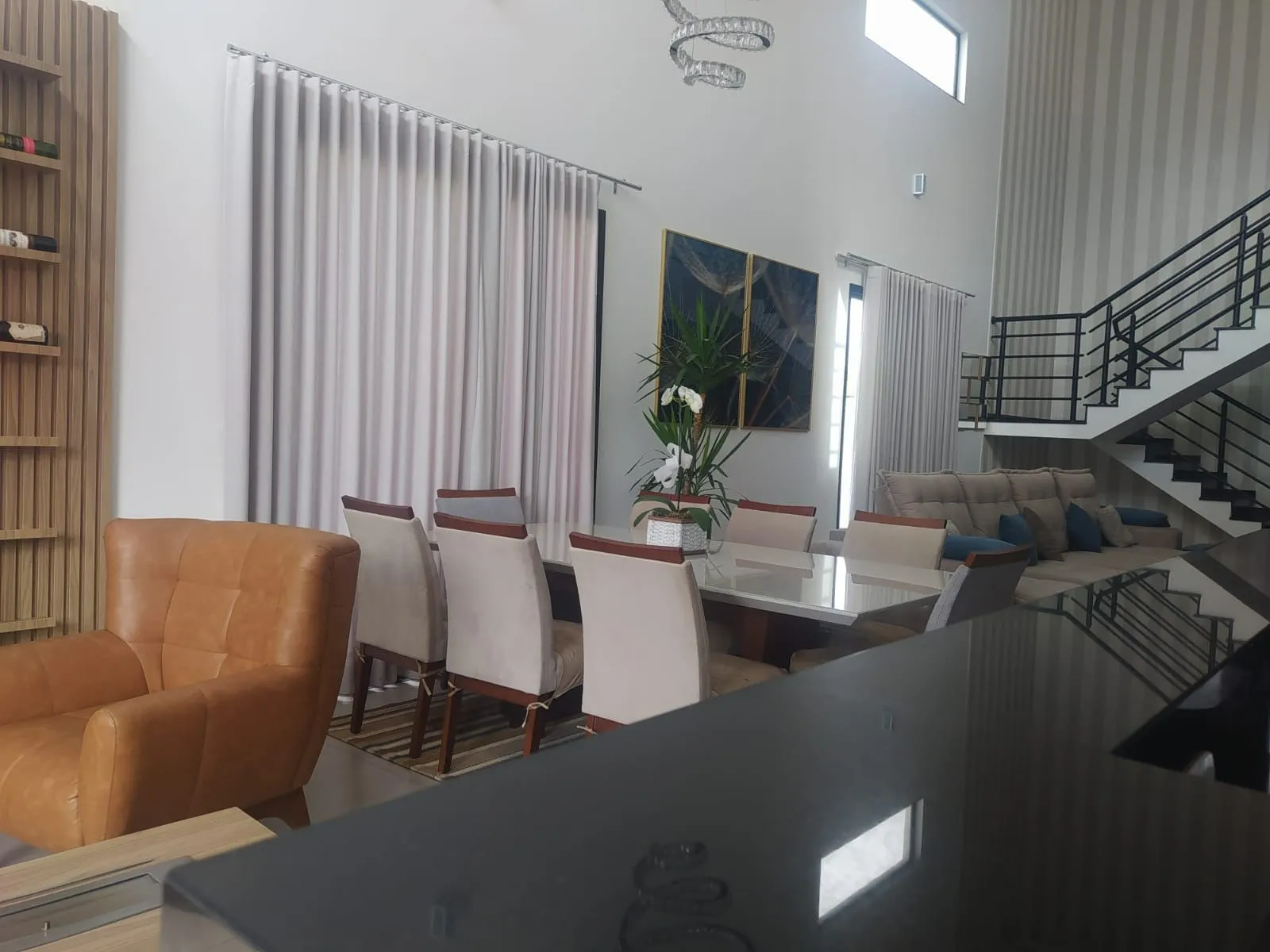 Imagem Casa para Locação e Venda com 3 suítes no Alphaville 1