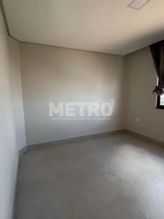 Imagem Casa no Cond. Buona Vita, 4 quartos, sendo dois suítes, uma com closet