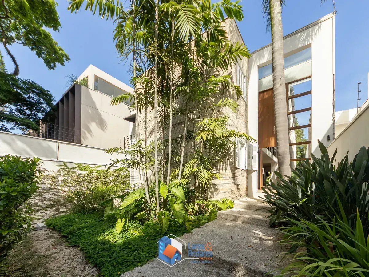 Foto do imóvel Casa para venda em Vila Nova Conceição com 4 quartos, sendo 4 suítes, 819m² em Praça Moreira Cabral