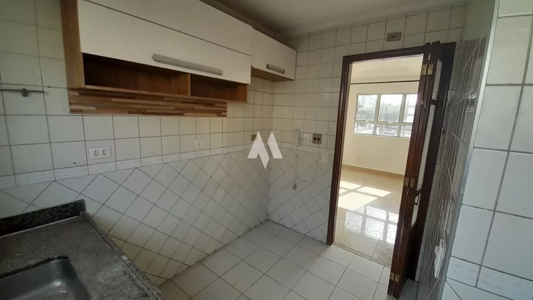 Imagem Apartamento 2 Dormitórios à Venda em Avenida Principal - 75m² com Suíte e Garagem