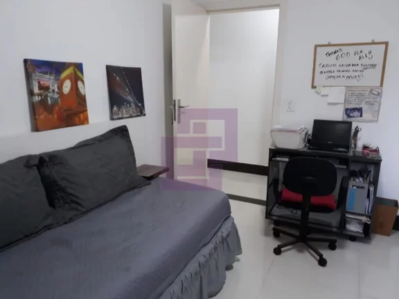 Imagem Apartamento à Venda na Orla da Praia das Pitangueiras por R$ 700.000,00