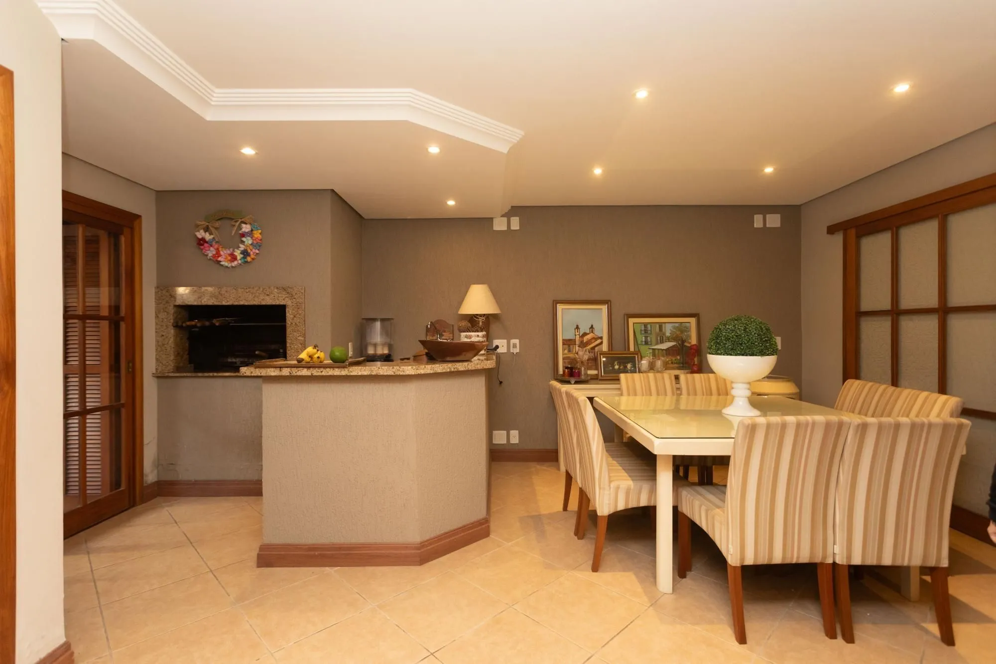 Imagem Casa no Chácara das Pedras com piscina e 316m2
