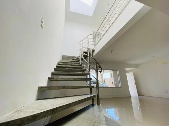 Imagem Casa geminada de 03 quartos no bairro Praia dos Amores