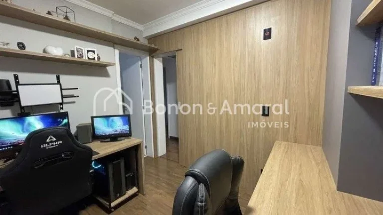 Imagem Este amplo apartamento em andar alto oferece excelente ventilação e uma vista livre para a cidade....
