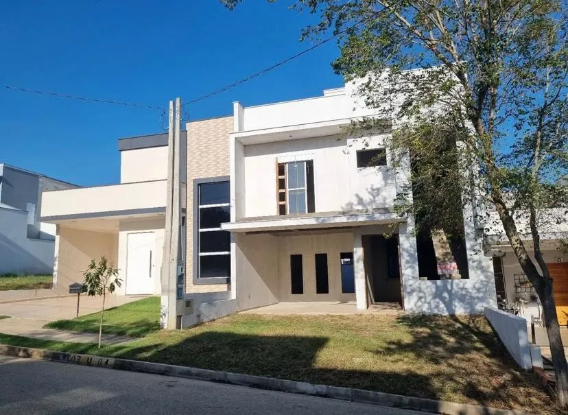 Imagem Casa de 209 m² com 3 Suítes Localizado Condomínio Terras de São Francisco.