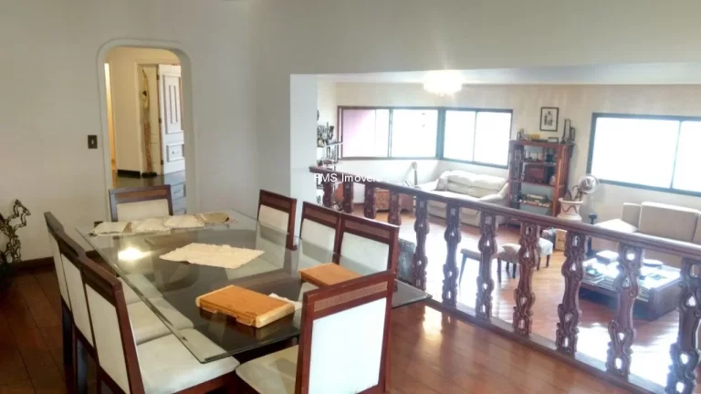 Imagem Luxuoso apartamento de 4 quartos na Vila Suzana, São Paulo-SP: 1 suíte, 3 salas, 4 banheiros, 4 vagas de garagem, 371m².