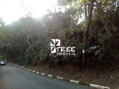 Imagem VENDA DE TERRENO NO CONDOMÍNIO ARUJAZINHO II, EM ARUJÁ/SP, COM ÁREA TOTAL DE 1.420M² E TOPOGRAFIA EM ACLIVE E DECLIVE. CONSULTE-NOS.