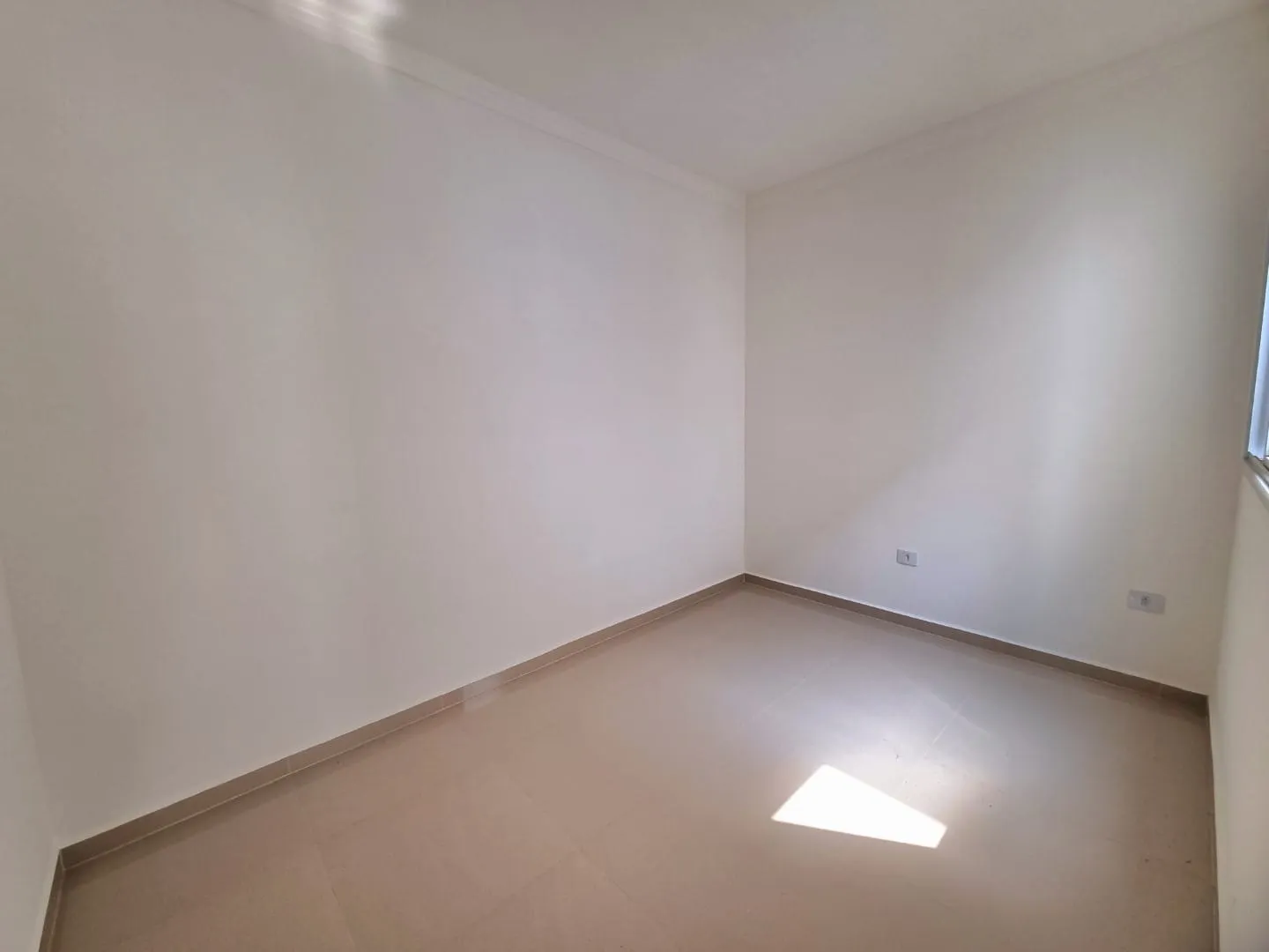 Imagem Casa Térrea com Terraço, 2 Dormitórios, Área Gourmet e Localização Central - Conforto e Lazer em um Só Lugar