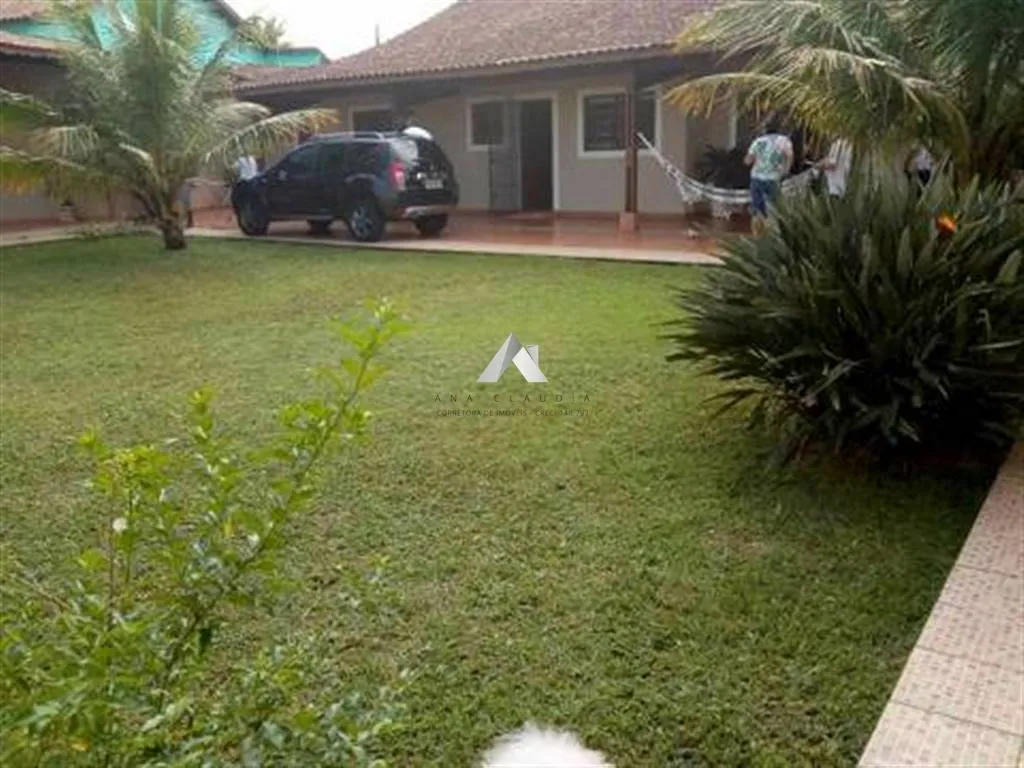 Imagem Casa lado praia a 60 metros do mar, otima localização em Mongaguá