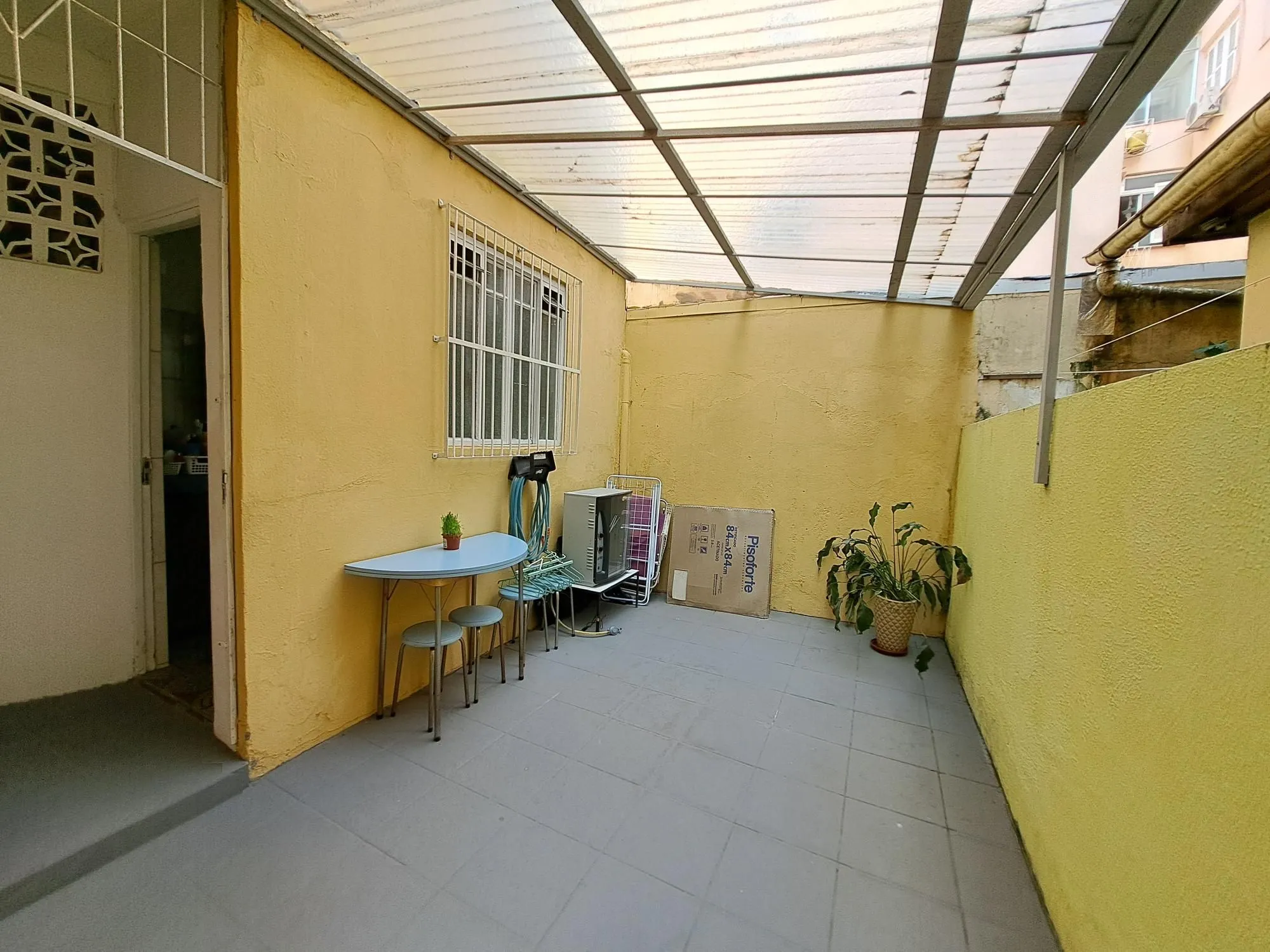 Imagem Apartamento térreo na Rua Santana