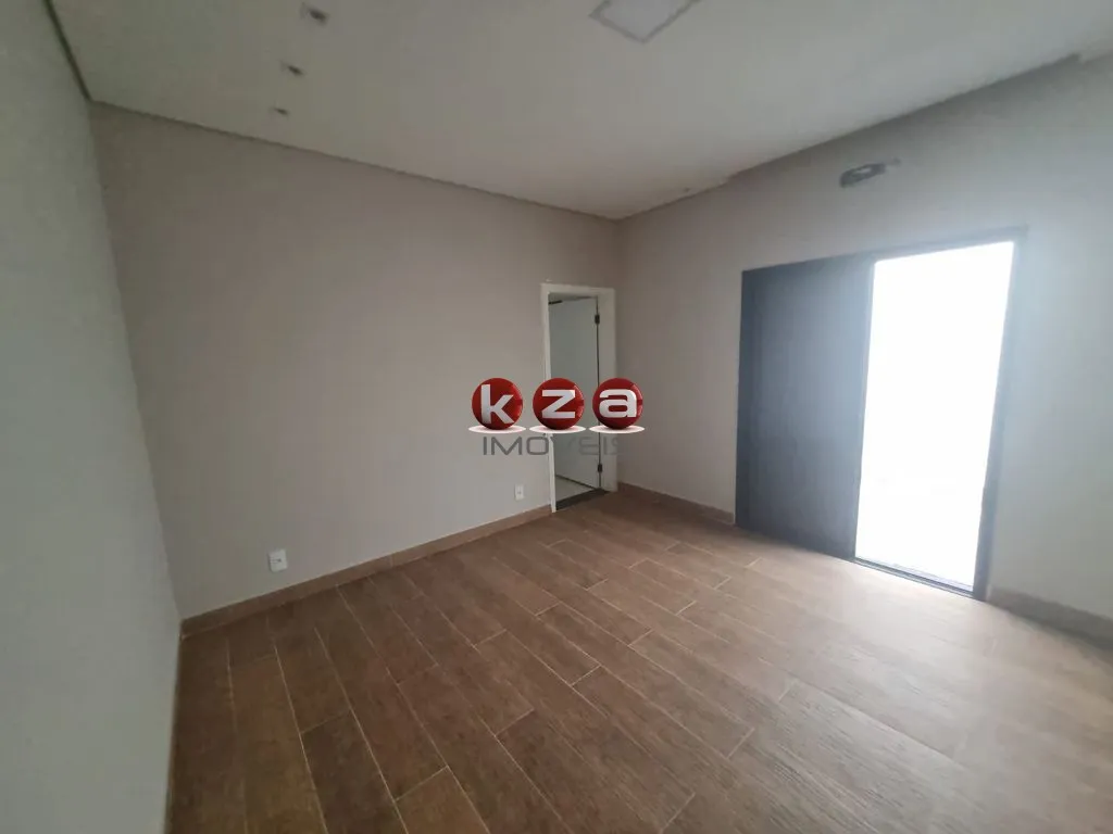 Imagem Imperdível oportunidade: Casa com piscina em condomínio à venda em Valinhos-SP, 3 suítes, 2 salas, 5 banheiros, 4 vagas, 185m².