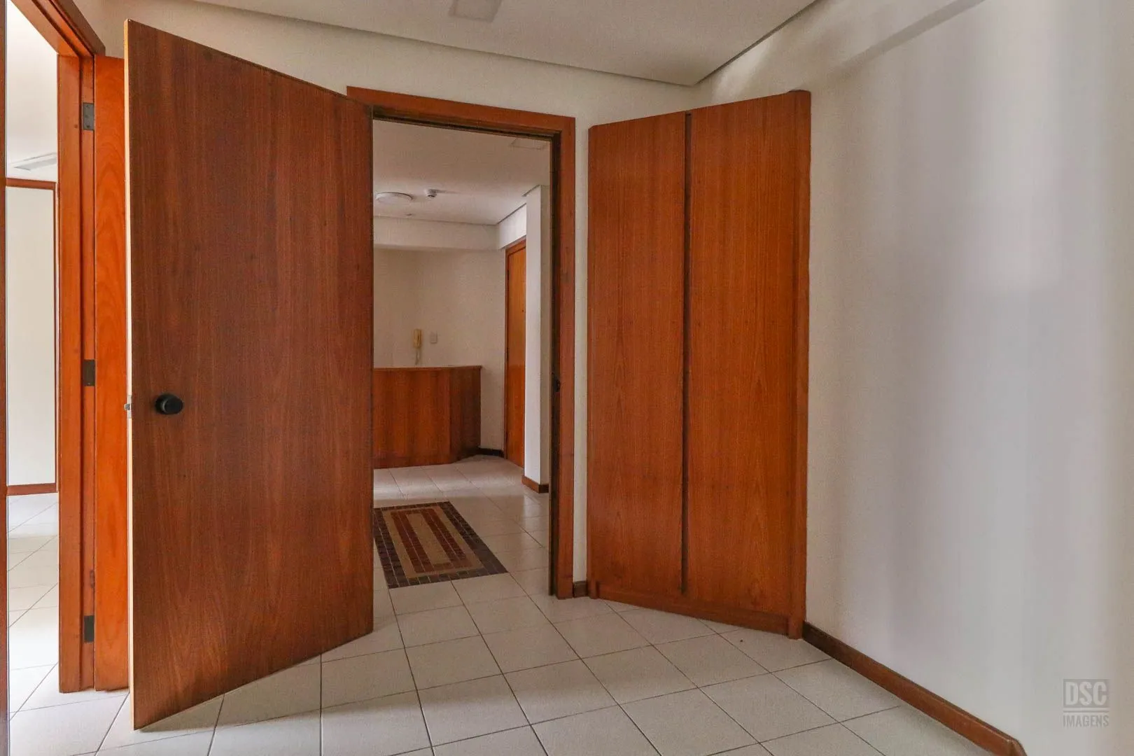 Imagem Sala comercial em um ponto excelente da Rua Padre Chagas.