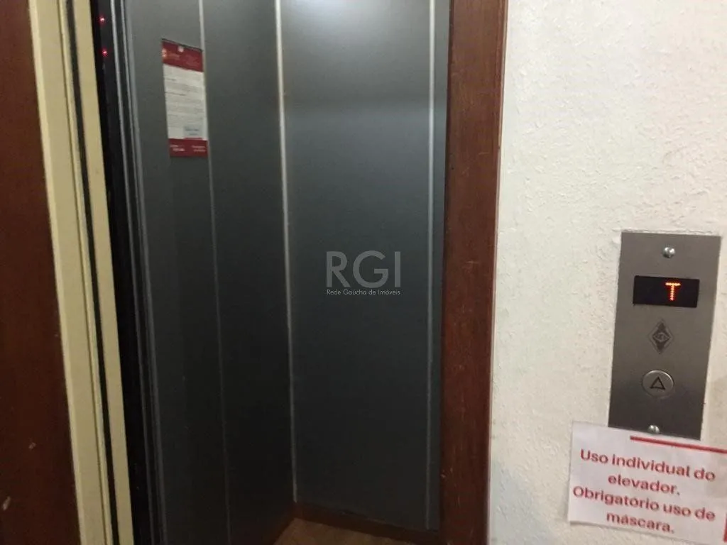 Imagem Conjunto/Sala para Venda - 73.6m², 0 dormitórios, Petrópolis