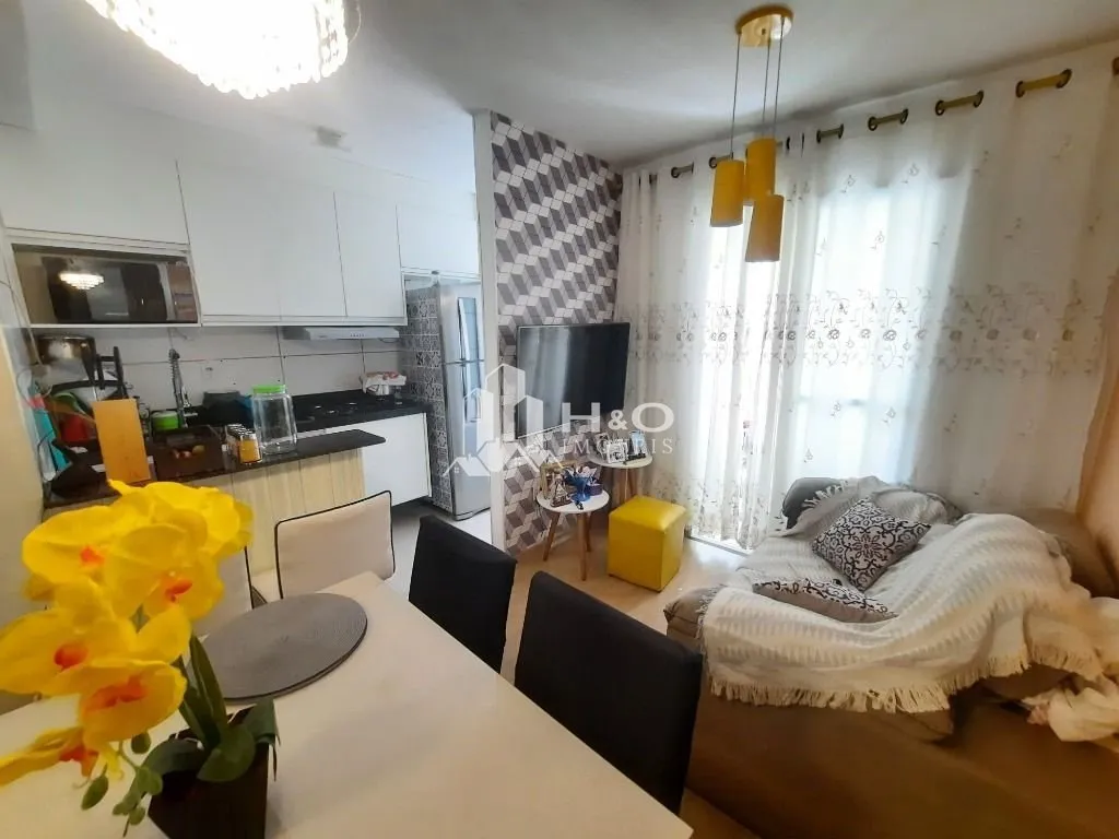 Imagem Excelente apartamento com 2 dormitórios e sacada, ideal para quem busca conforto, praticidade e segurança.