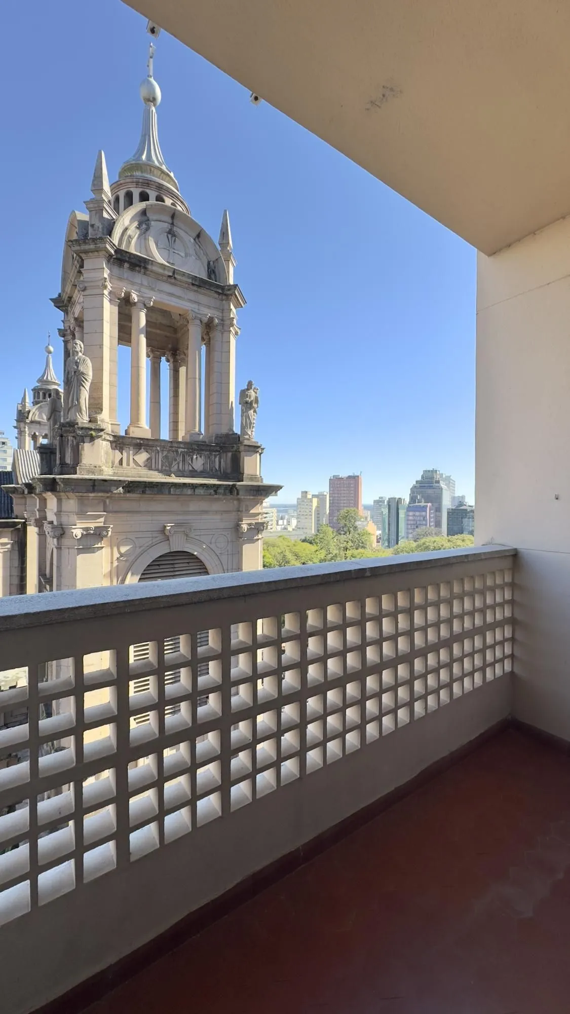 Imagem APARTAMENTO 3 DORMITÓRIOS COM LINDA VISTA DA CATEDRAL NO CENTRO HISTÓRICO