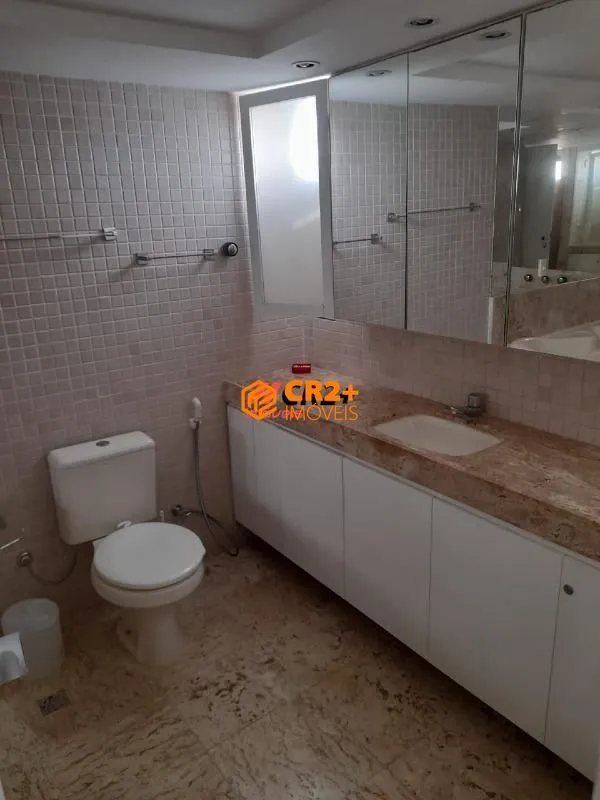 Imagem Cobertura a Venda com 5 Quartos, 3 suítes e Piscina com 460m² em Boa Viagem em R