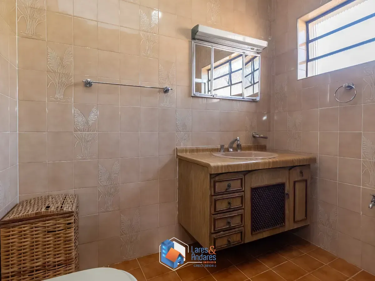 Imagem Casa para venda em Vila Madalena com 3 quartos, sendo 1 suíte, 228m²