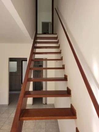Imagem Casa duplex em condomínio fechado na Praia do Morro com área de lazer