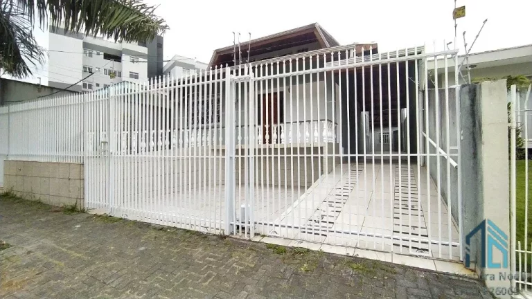 Imagem (PERMUTA) Casa a venda com edícula a venda 05 quartos c/suítes, no Jd. Botânico em Curitiba PR