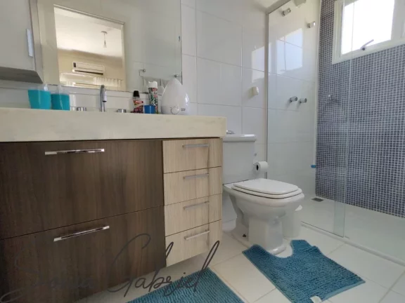 Imagem Casa de luxo em condomínio exclusivo em Vinhedo-SP: 3 quartos, 3 suítes, 3 salas, 6 banheiros, 5 vagas, 408 m². Venha conferir!