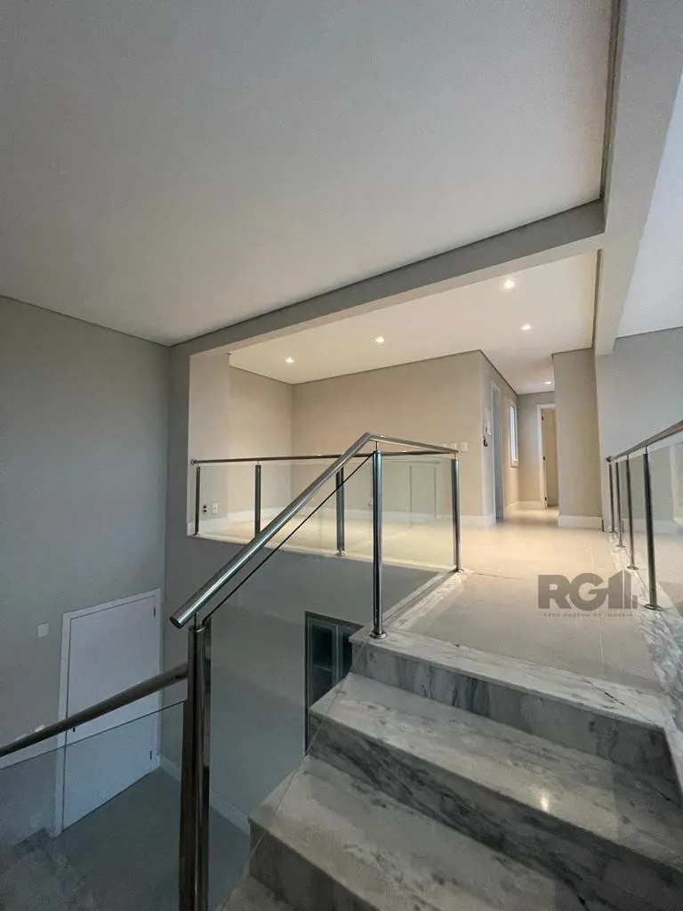 Imagem Duplex maravilhoso de frente com sacada