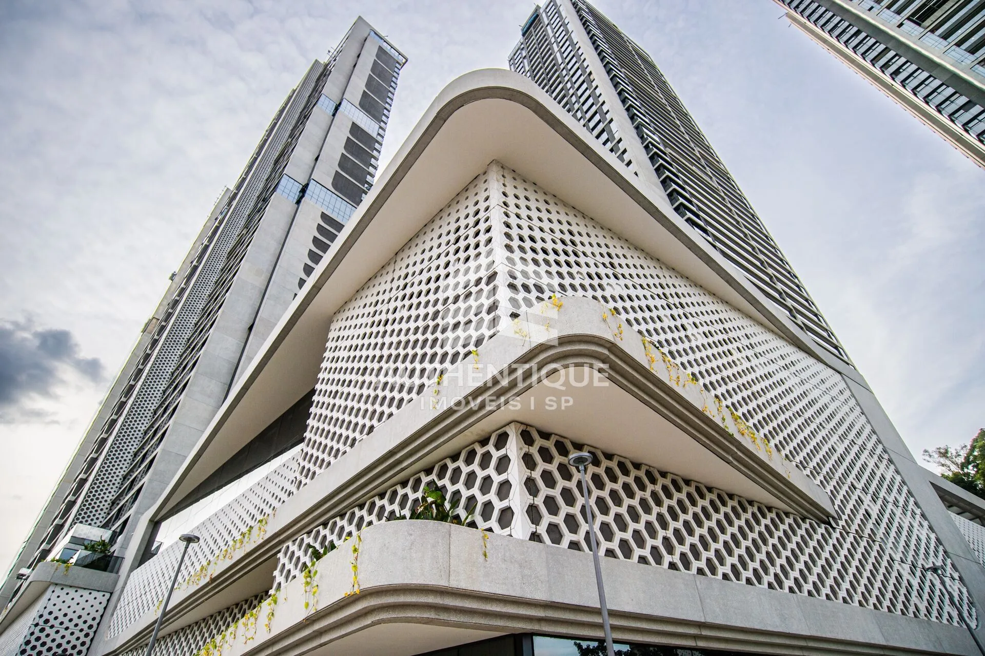 Foto do imóvel Parque Global - Real Parque - Apartamento no Parque Global à venda em Avenida das Nações Unidas