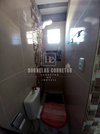 Imagem Excelente Casa de Esquina com Ambientes Amplos e Confortáveis