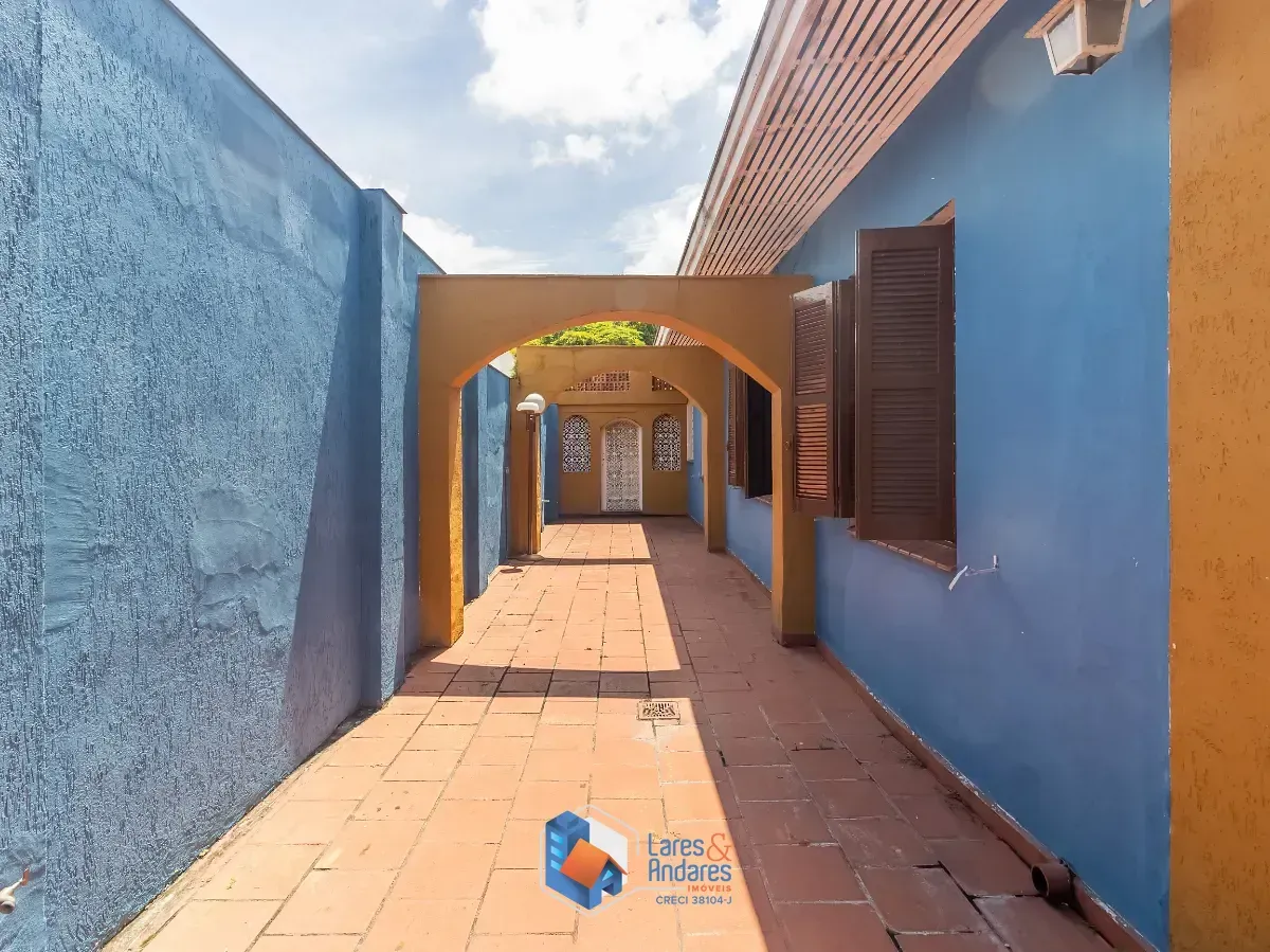 Imagem Casa para venda em Vila Inah com 3 quartos, sendo 1 suíte, 280m²