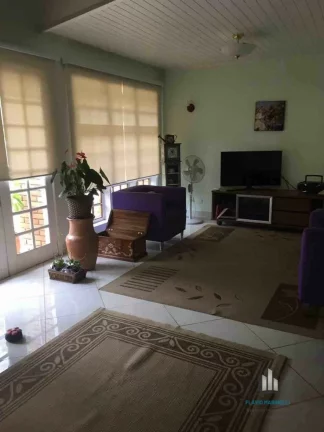 Imagem Alphaville 8 Casa de 380m² com 4 Dorms sendo 1 Suíte e 4 Vagas de Garagem