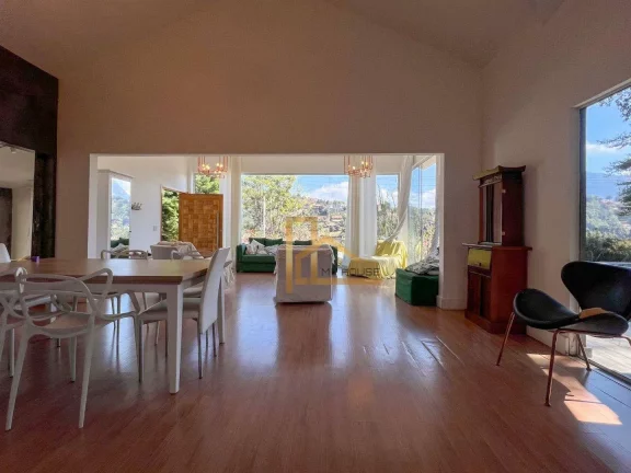 Imagem Casa Linear com 3 quartos com terreno plano e lazer privativo.