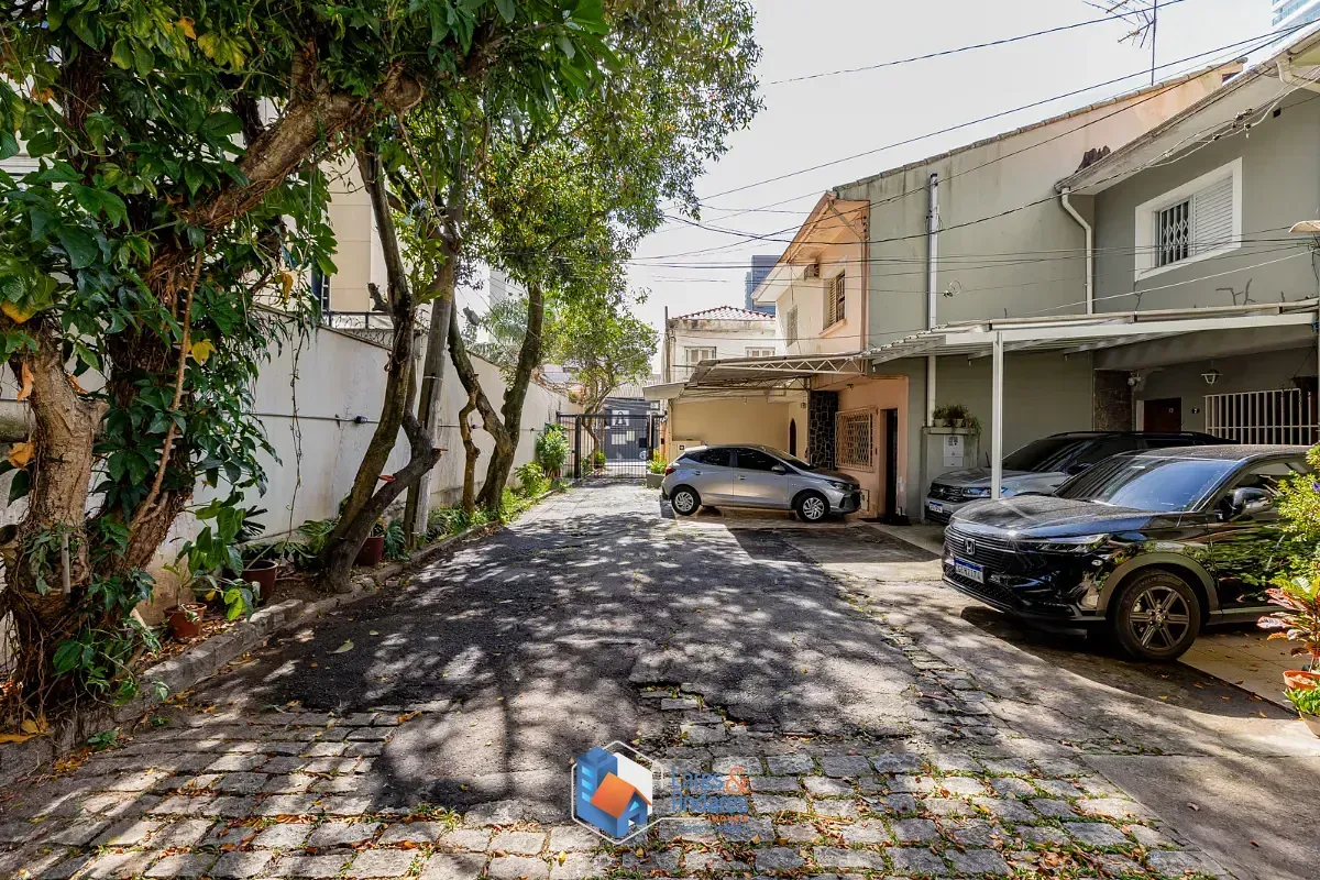 Foto do imóvel Casa de vila para venda em Brooklin Paulista com 3 quartos, sendo 3 suítes, 84m² em Rua Mário Poggi