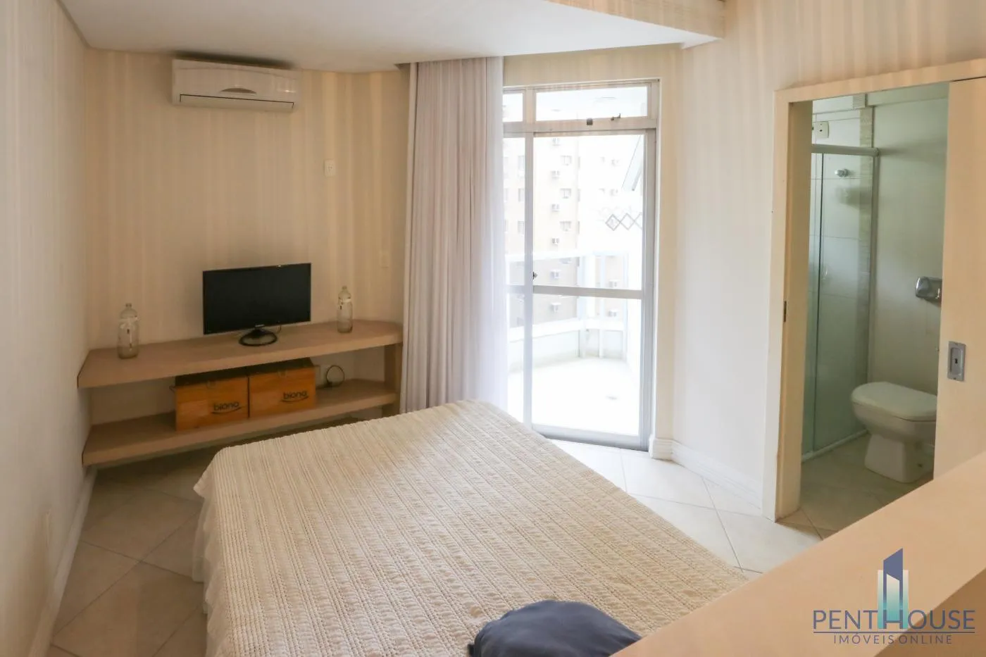 Imagem Apartamento Quadra Mar para Venda em Balneário Camboriú, CENTRO, 2 dormitórios, 2 suítes, 3 banheiros, 1 vaga