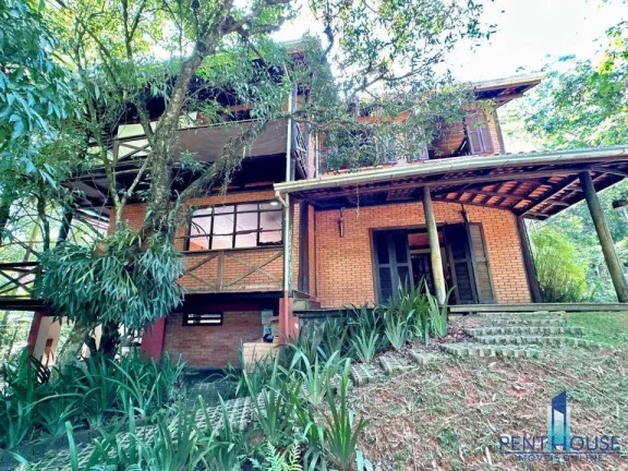 Imagem Casa para Venda em Balneário Camboriú, Praia do Estaleiro, 3 dormitórios, 1 suíte, 2 banheiros, 2 vagas