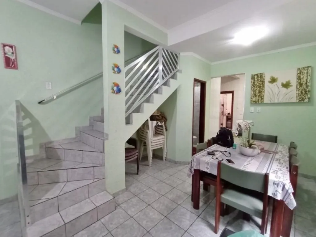 Imagem CASA COM 200,00 m² - GUILHERMINA - PRAIA GRANDE SP
