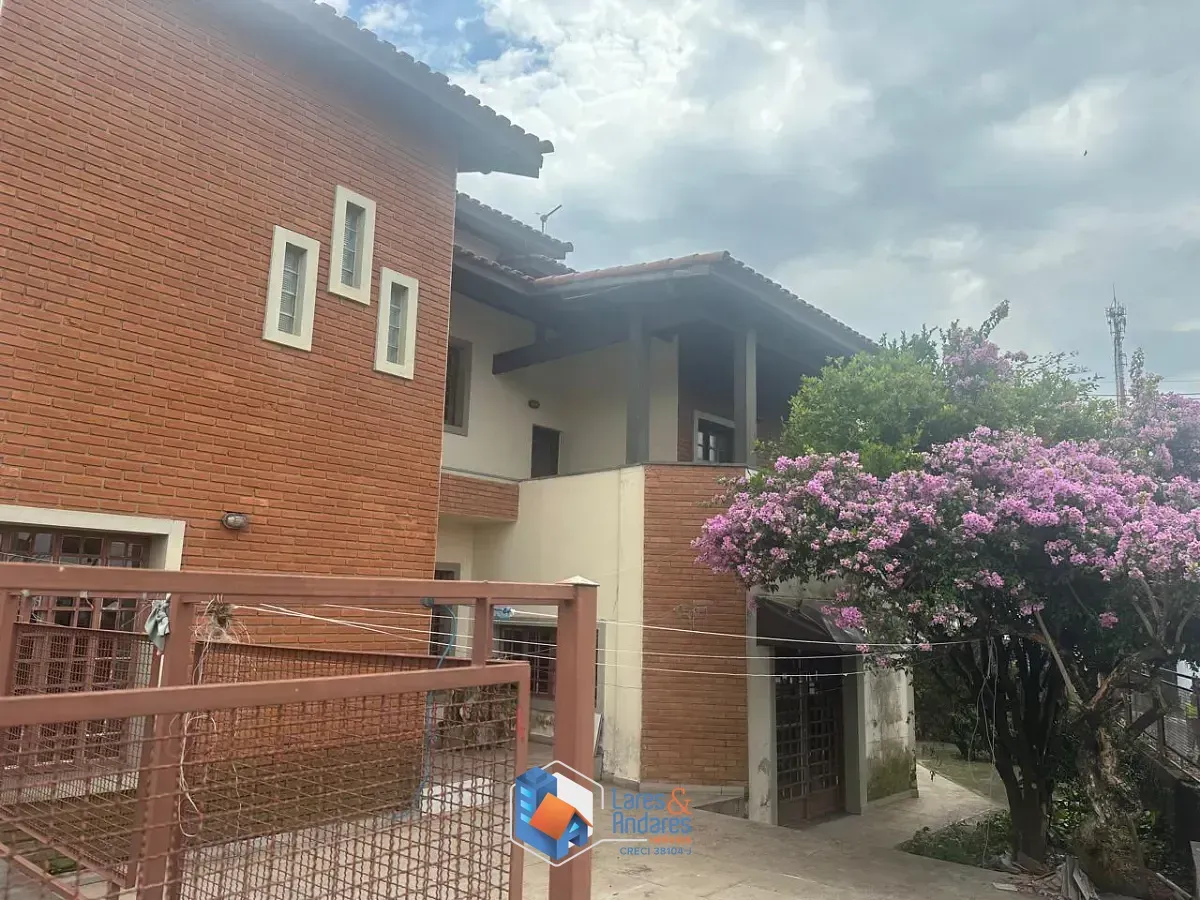Imagem Sobrado para venda em Jardim Peri com 3 quartos, sendo 1 suíte, 300m²