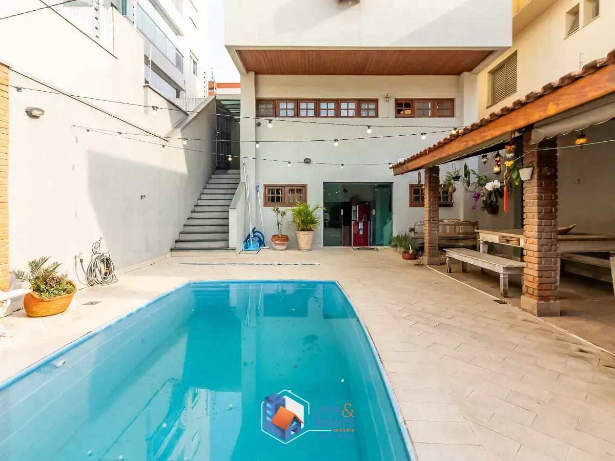 Foto do imóvel Sobrado para venda em Saúde com 4 quartos, sendo 4 suítes, 220m² em Rua Quinze de Setembro