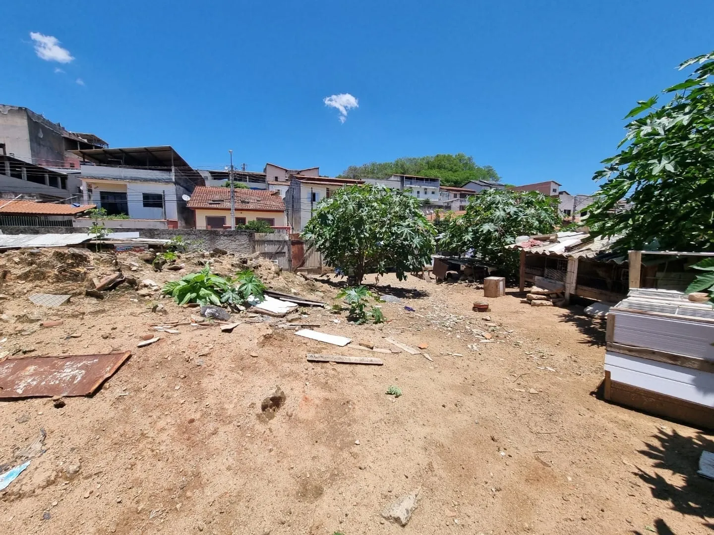Imagem Terreno Plano de 250 m² em Itaguassu, com Opção de Expansão para 500 m² - Perfeito para Empreendimentos ou Pousada