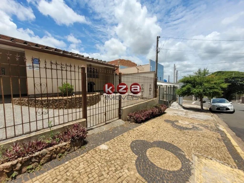 Imagem Casa Comercial à Venda em Valinhos-SP - Vila D'agostinho: 02 Quartos, 3 Salas, 1 Banheiro, 2 Vagas de Garagem, 182,00 m² de Área.