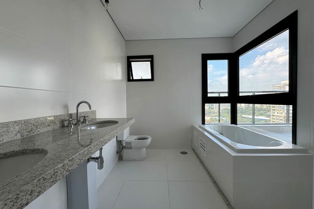 Imagem Cobertura à venda em São Paulo, Moema, com 4 quartos, 281m2