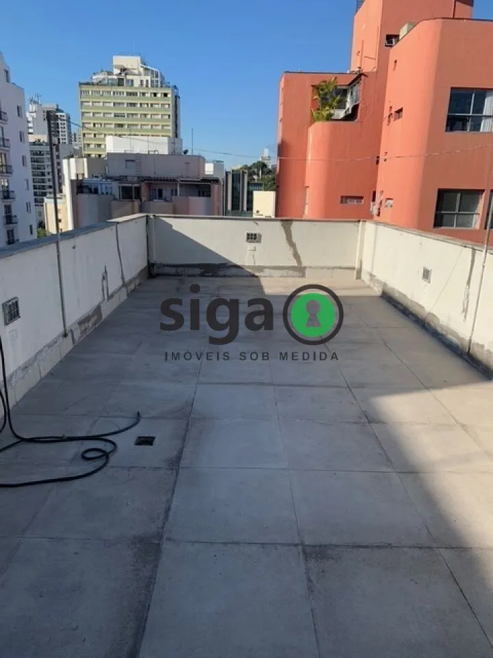 Imagem Vende Apartamento em Pinheiros, com 3 dormitórios e área externa todo ampliado